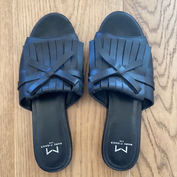 Marc Fisher Whitley Kiltie Fringe Slide Sandals - Picture 4 of 12